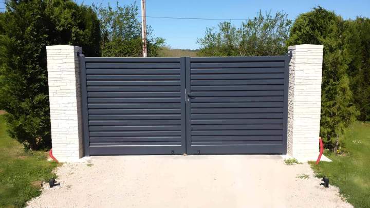 Portails en aluminium Lot