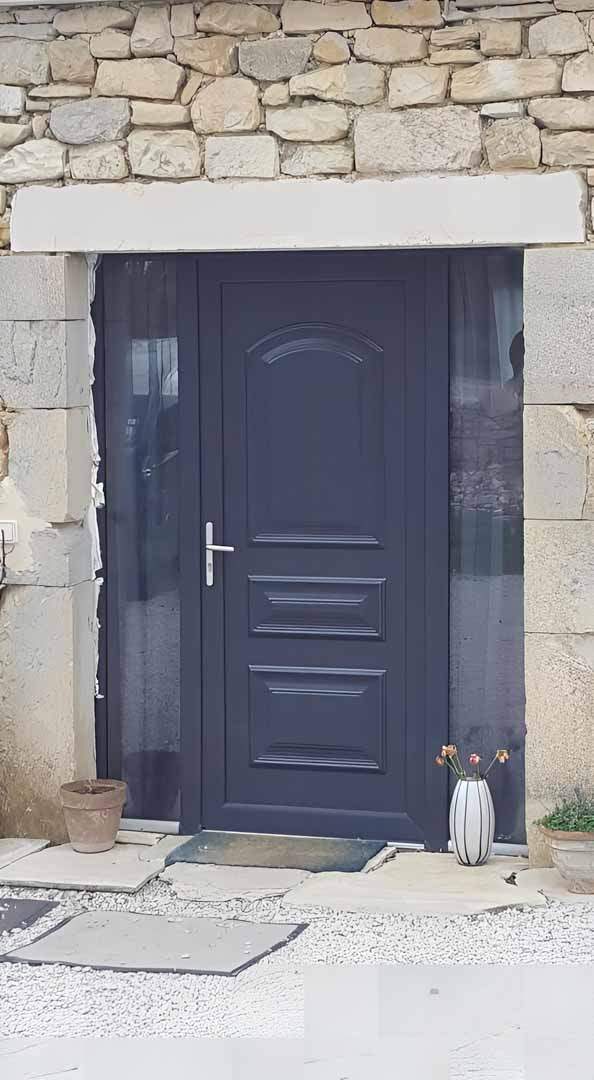 Portes d'entrée sur mesure Lot
