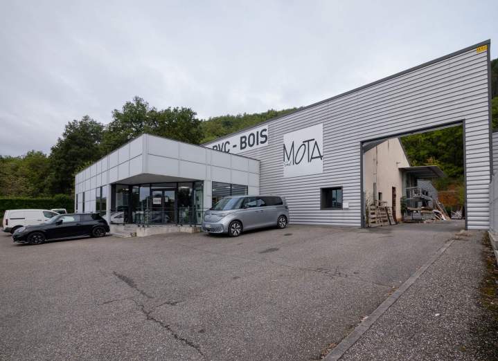 Atelier de fabrication de menuiseries Lot